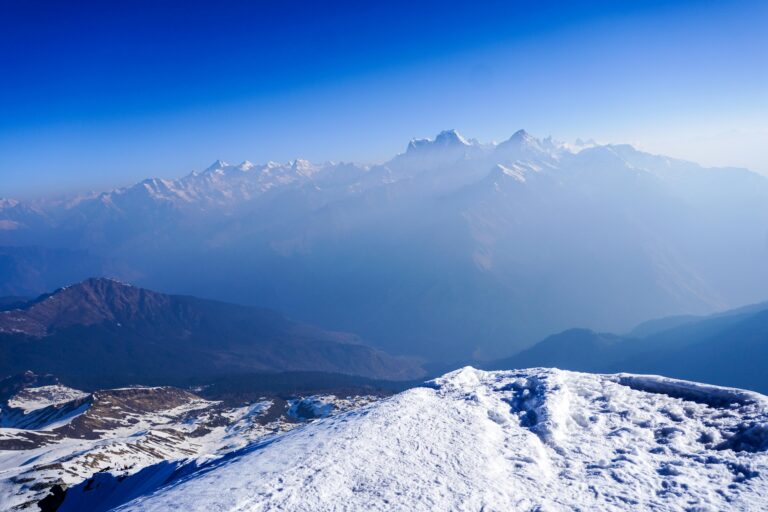 Himalayan Trekking Routes and Safety Guide for Beginners